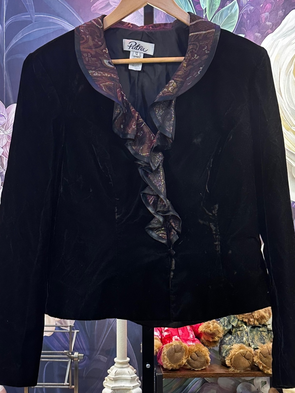 Vintage Patra Women's Size 12 Black Velvet Ruffle Collar Blouse Elegant Classic